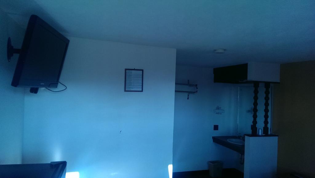וויצ'יטה Airport Lodge חדר תמונה